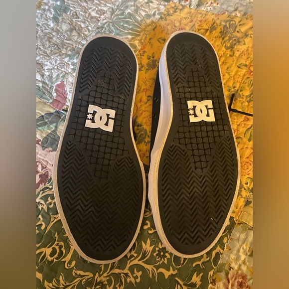 DC Shoes Unisex Manual Shoes
Black/White - ADYS300591-BKW,
Black/White NEW - Picture 4 of 4